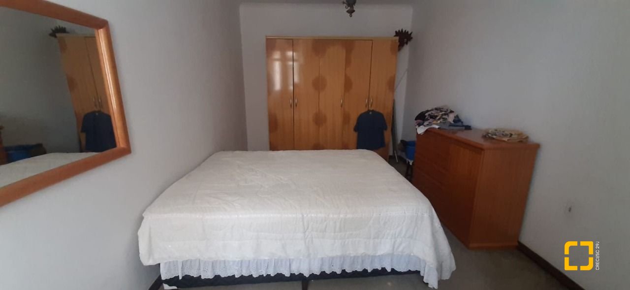 Prédio com 750m², 1 garagem, no bairro Ponte do Imaruim em Palhoça