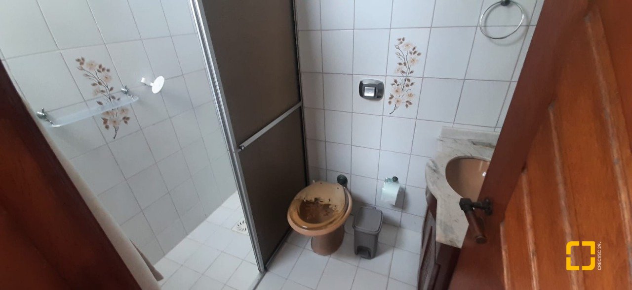 Prédio com 750m², 1 garagem, no bairro Ponte do Imaruim em Palhoça