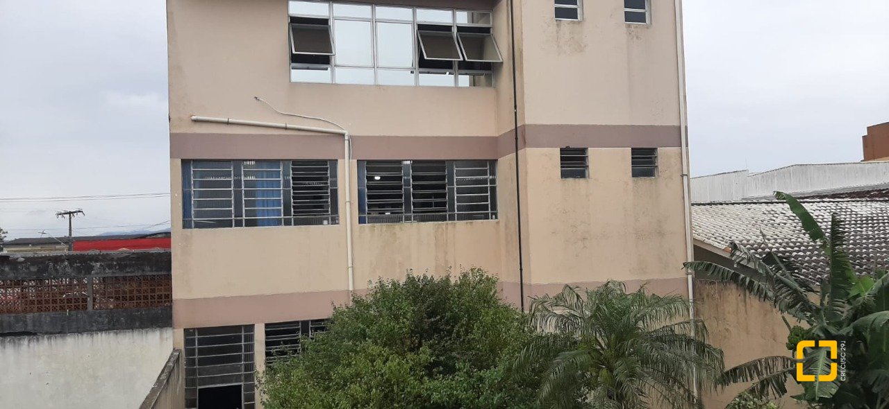 Prédio com 750m², 1 garagem, no bairro Ponte do Imaruim em Palhoça