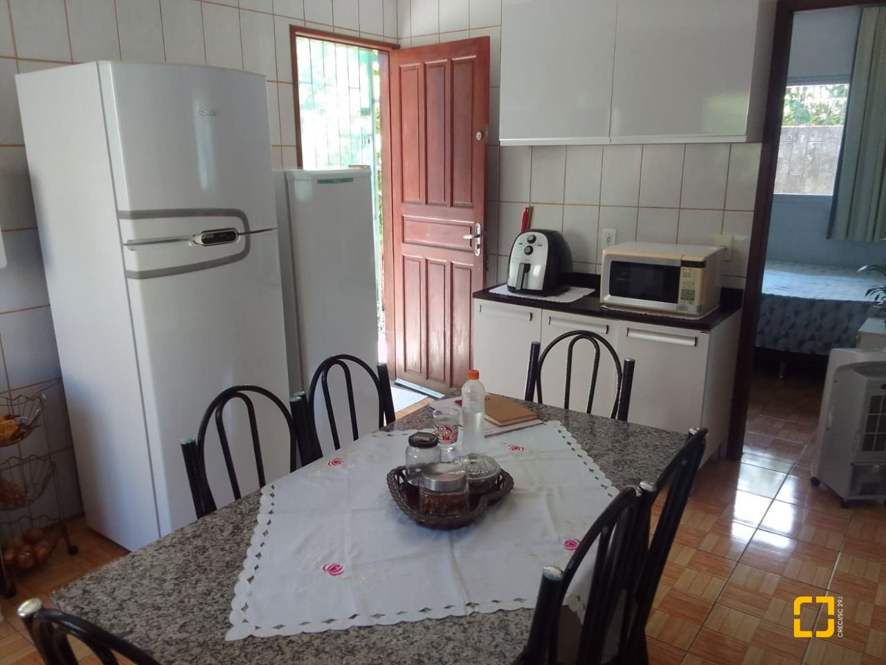 Casa com 125m², 3 quartos, 5 garagens, no bairro Tapera da Base em Florianópolis