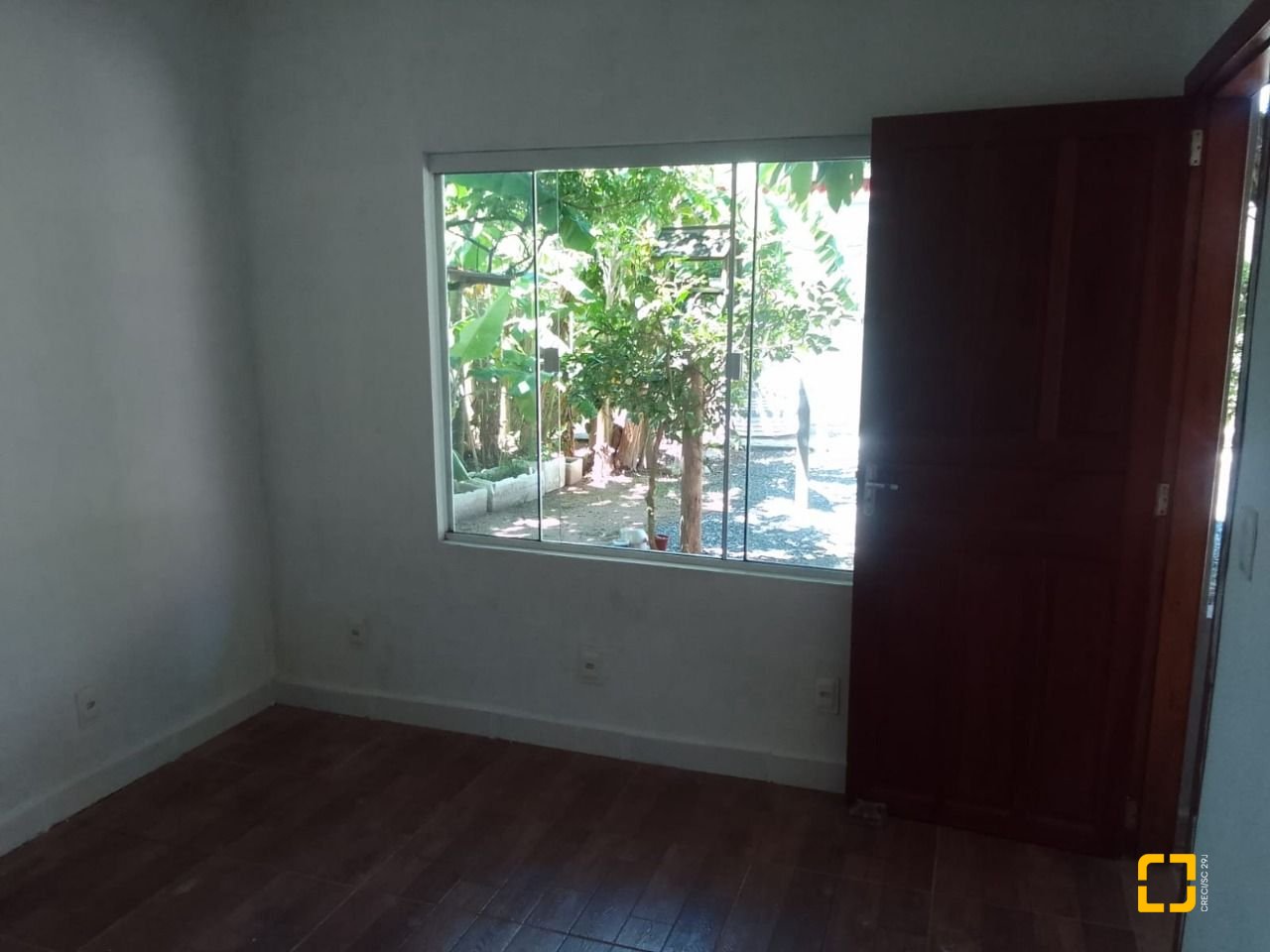 Casa com 125m², 3 quartos, 5 garagens, no bairro Tapera da Base em Florianópolis