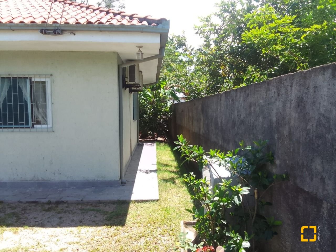 Casa com 125m², 3 quartos, 5 garagens, no bairro Tapera da Base em Florianópolis