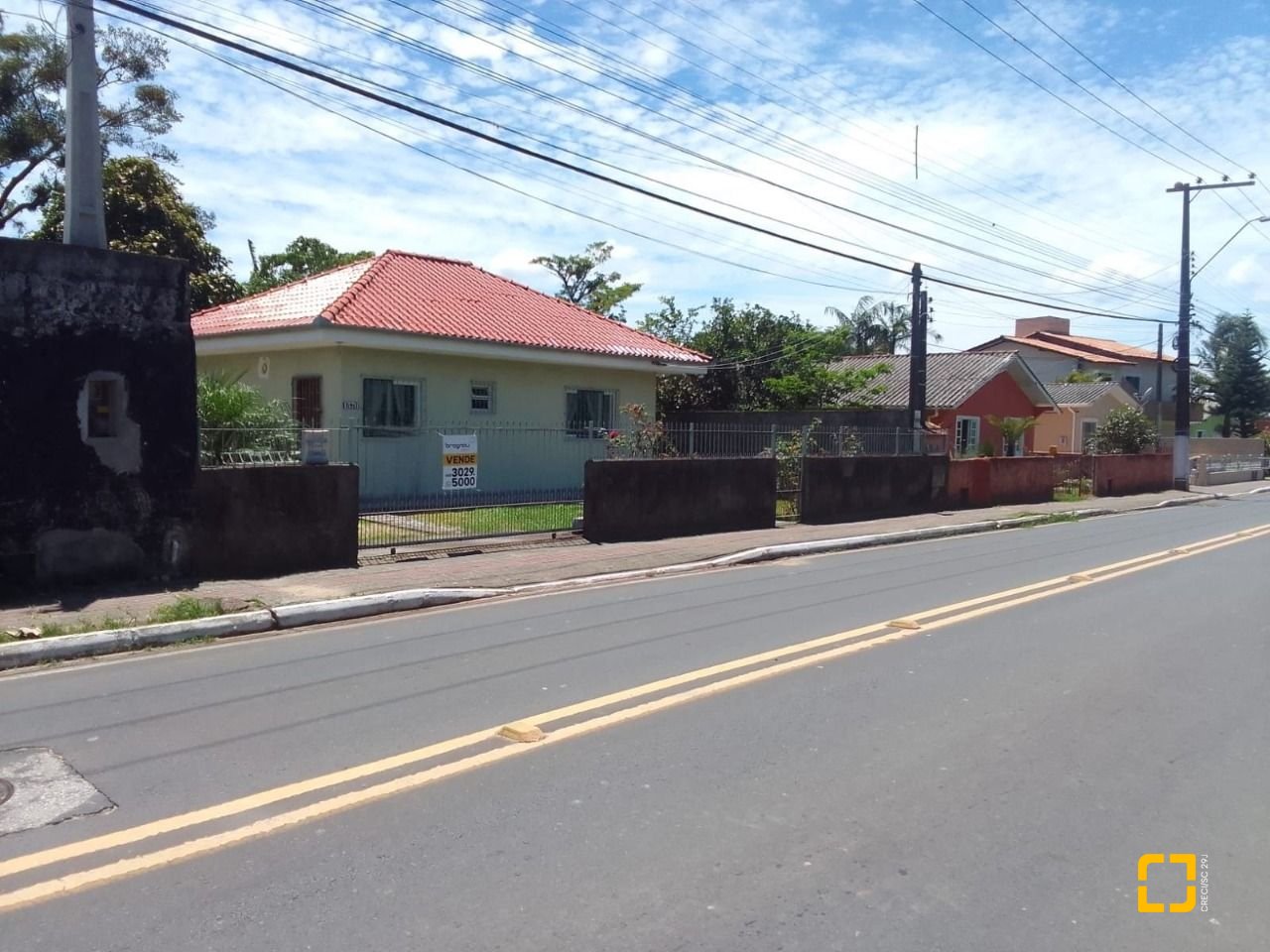 Casa com 125m², 3 quartos, 5 garagens, no bairro Tapera da Base em Florianópolis