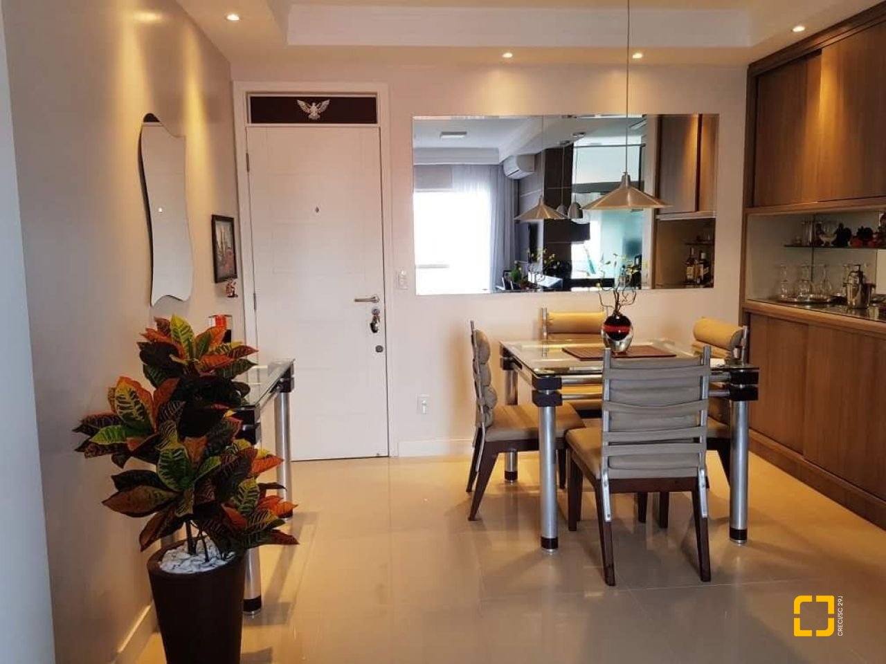 Apartamento com 66m², 3 quartos (sendo 1 suíte), 1 garagem, no bairro Canasvieiras em Florianópolis