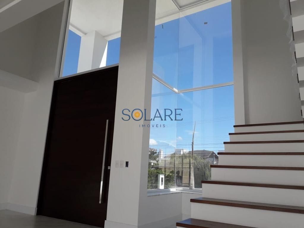 Casa com 520m², 8 quartos (sendo 4 suítes), 2 garagens, no bairro Jurerê Internacional em Florianópolis