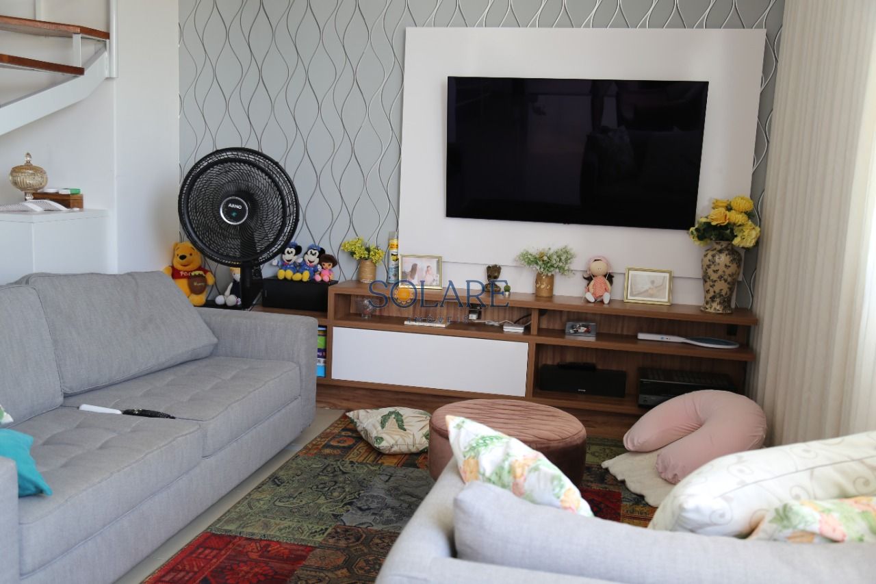 Cobertura com 225m², 5 quartos (sendo 2 suítes), 2 garagens, no bairro Ingleses do Rio Vermelho em Florianópolis
