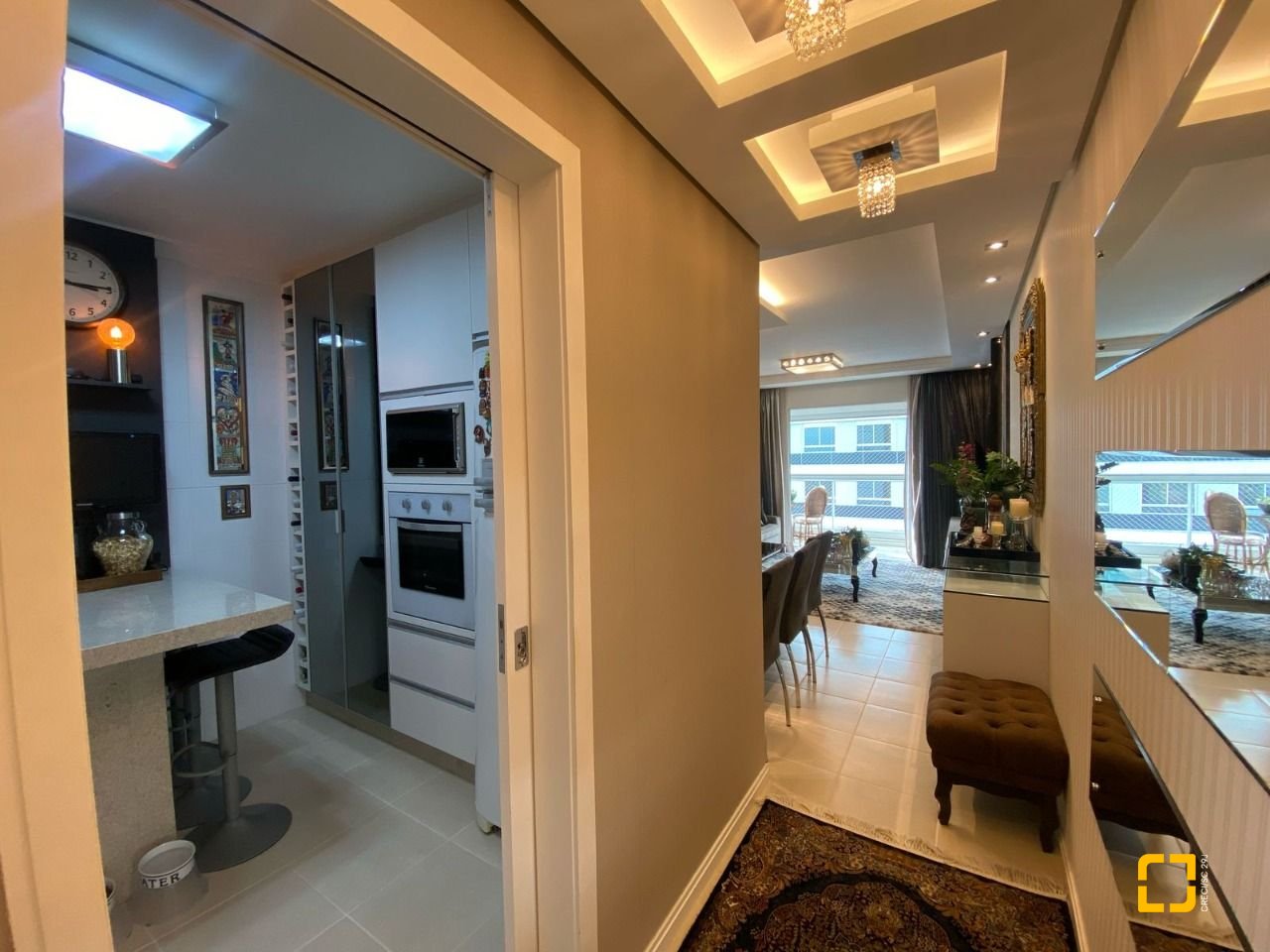 Apartamento com 109m², 4 quartos (sendo 1 suíte), 2 garagens, no bairro Estreito em Florianópolis