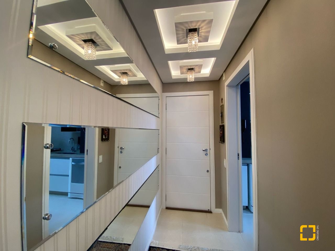 Apartamento com 109m², 4 quartos (sendo 1 suíte), 2 garagens, no bairro Estreito em Florianópolis