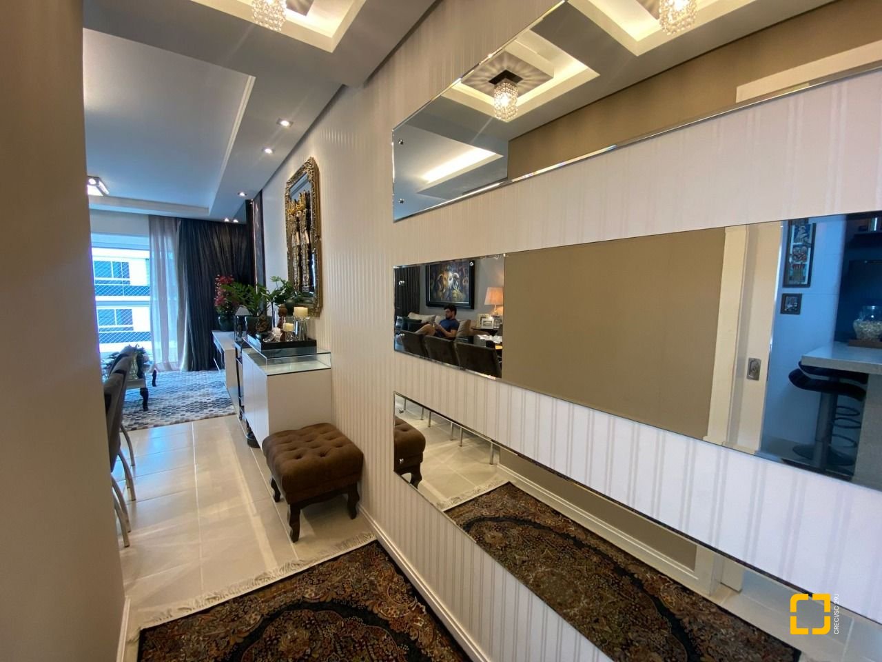 Apartamento com 109m², 4 quartos (sendo 1 suíte), 2 garagens, no bairro Estreito em Florianópolis