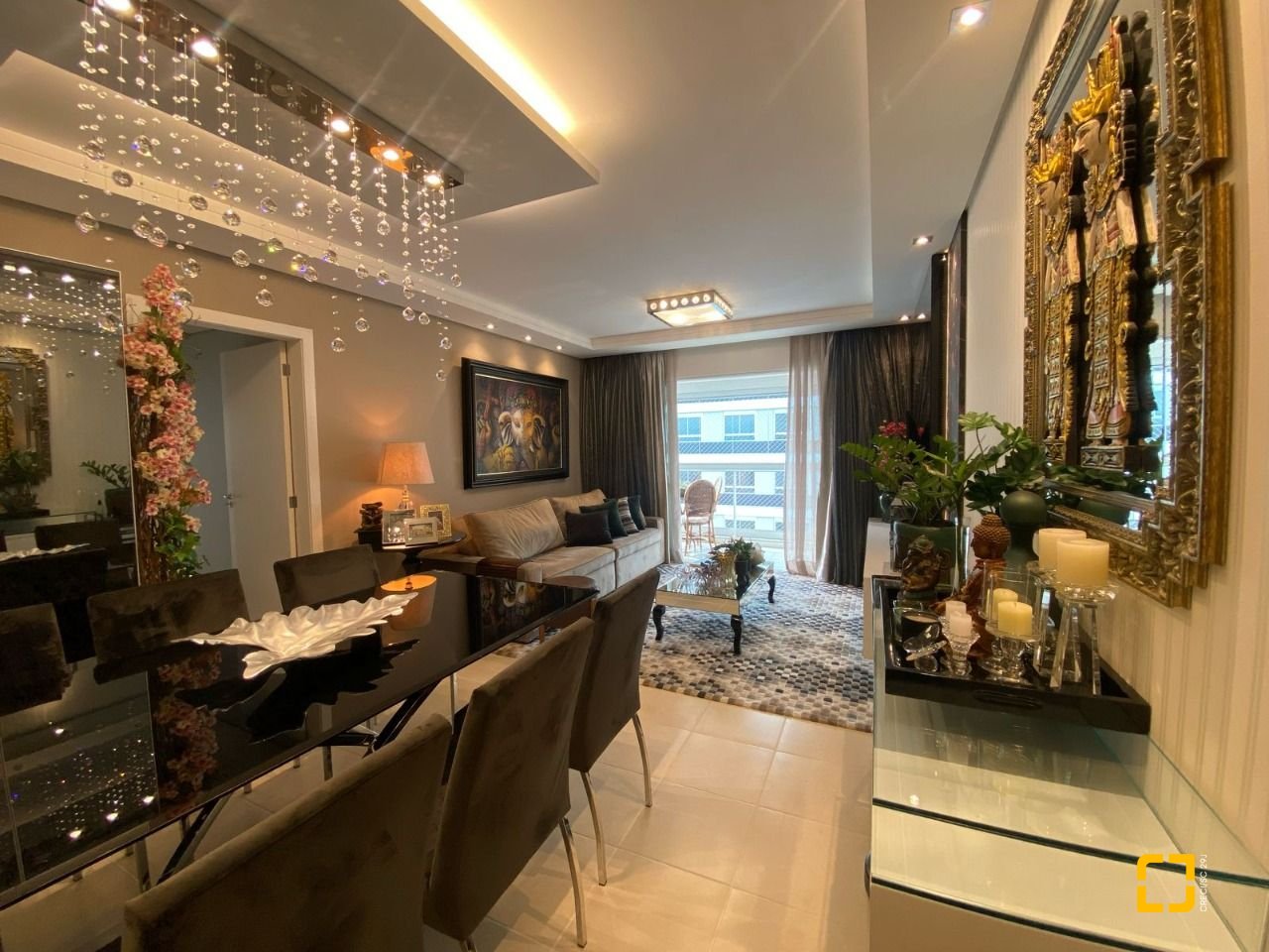 Apartamento com 109m², 4 quartos (sendo 1 suíte), 2 garagens, no bairro Estreito em Florianópolis