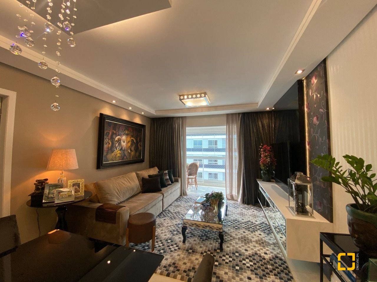 Apartamento com 109m², 4 quartos (sendo 1 suíte), 2 garagens, no bairro Estreito em Florianópolis