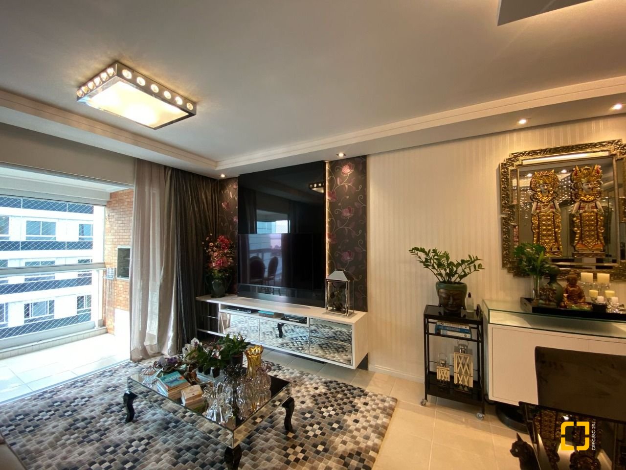 Apartamento com 109m², 4 quartos (sendo 1 suíte), 2 garagens, no bairro Estreito em Florianópolis