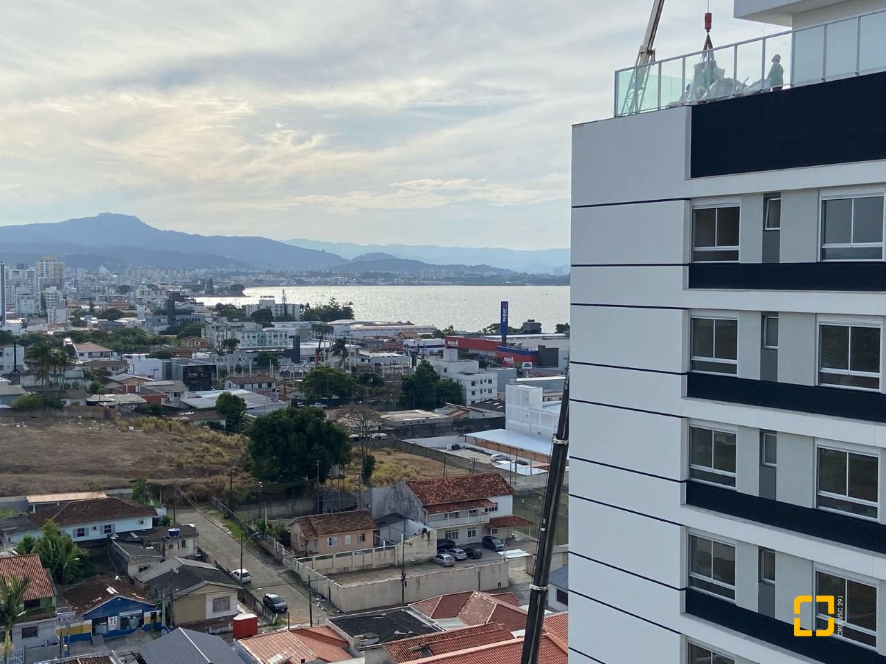 Apartamento com 109m², 4 quartos (sendo 1 suíte), 2 garagens, no bairro Estreito em Florianópolis