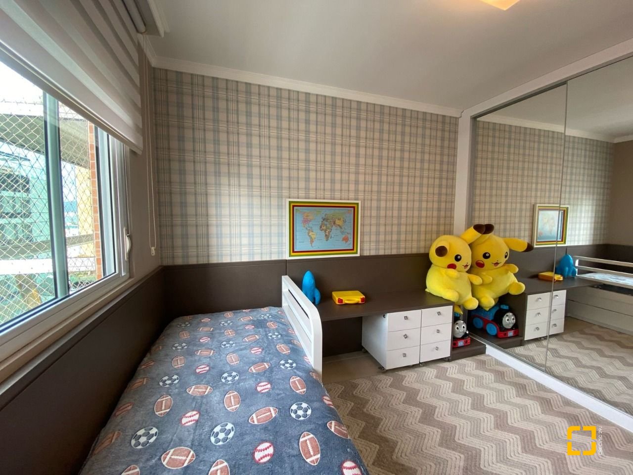 Apartamento com 109m², 4 quartos (sendo 1 suíte), 2 garagens, no bairro Estreito em Florianópolis