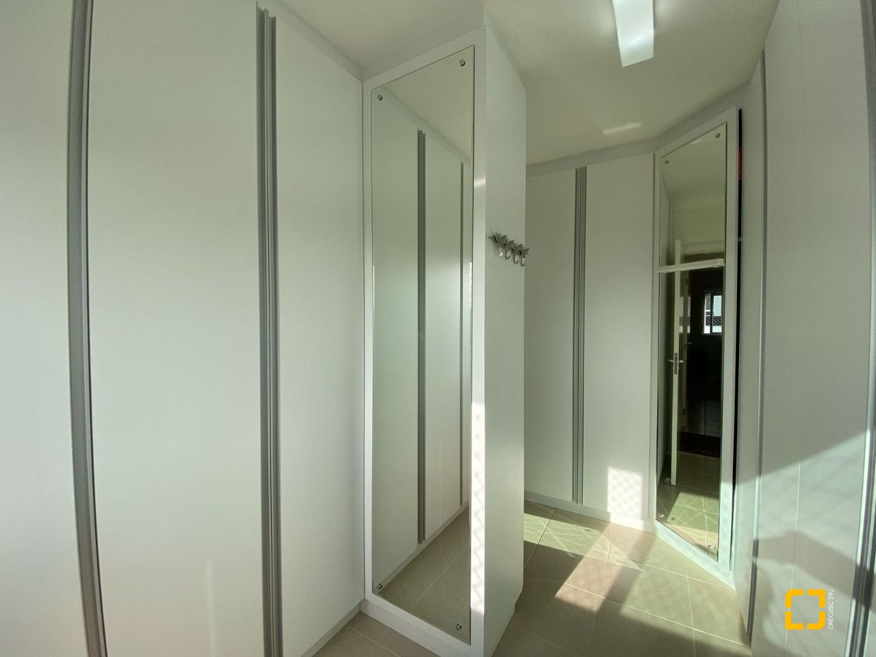 Apartamento com 109m², 4 quartos (sendo 1 suíte), 2 garagens, no bairro Estreito em Florianópolis