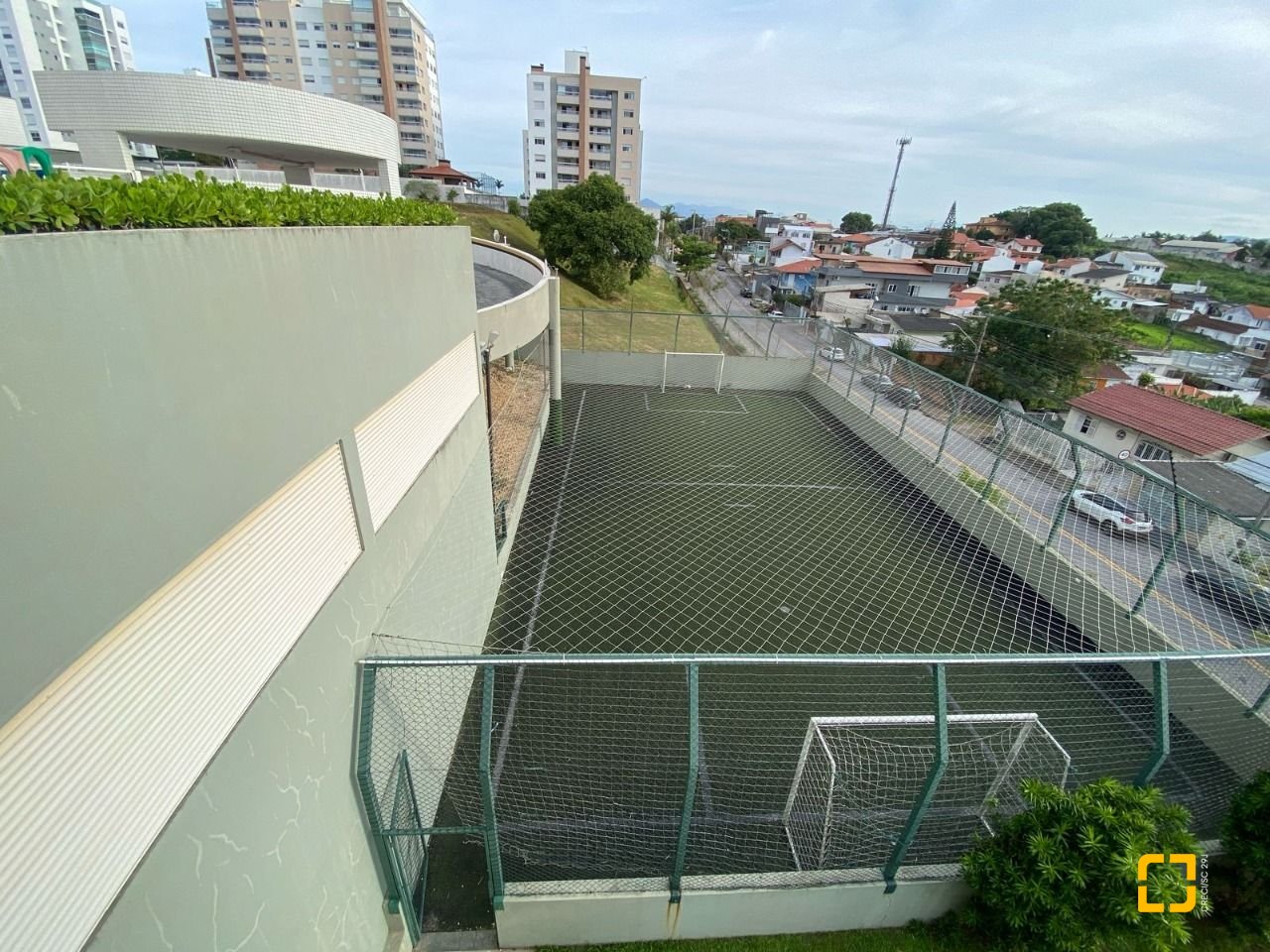 Apartamento com 109m², 4 quartos (sendo 1 suíte), 2 garagens, no bairro Estreito em Florianópolis