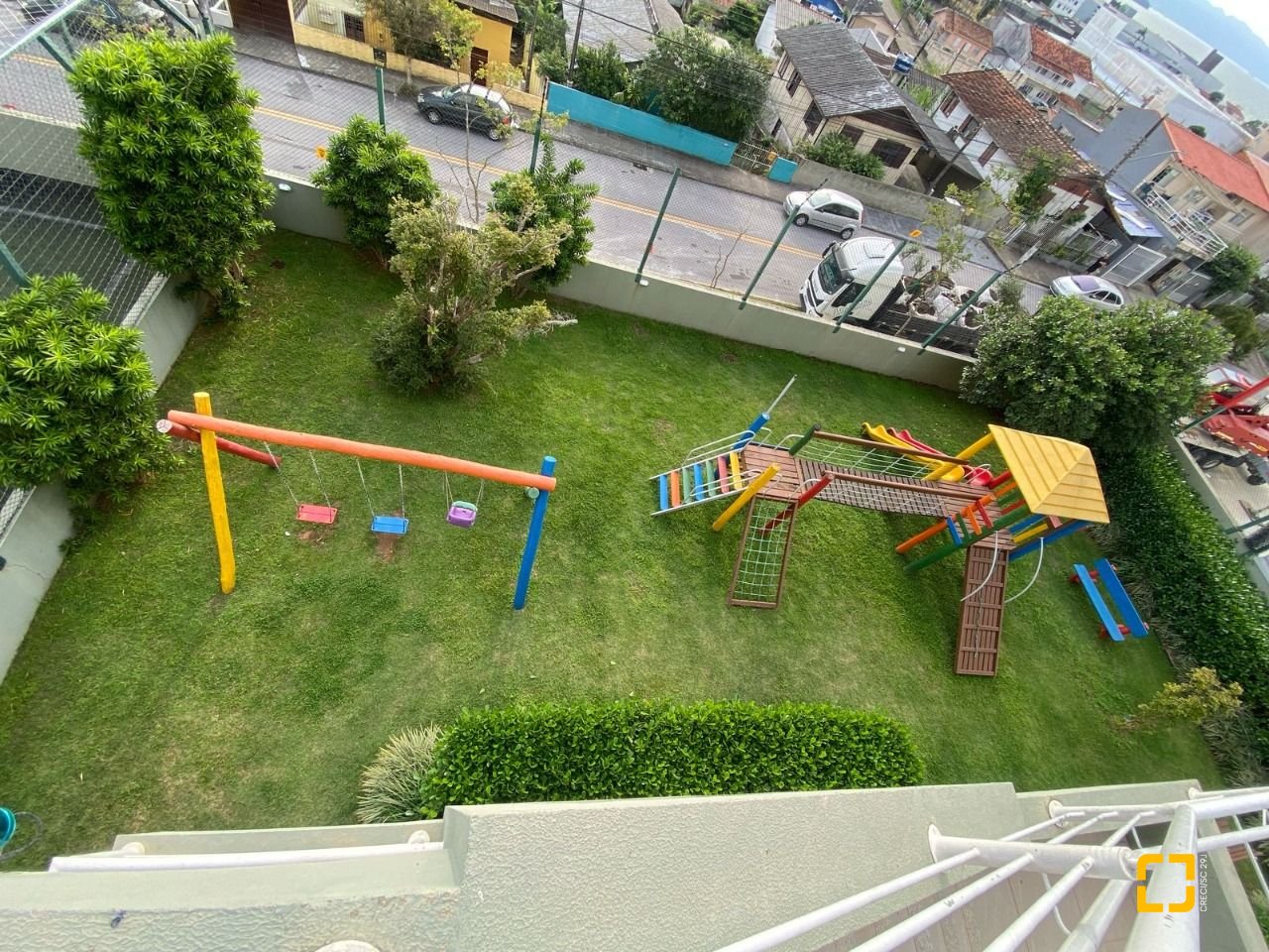 Apartamento com 109m², 4 quartos (sendo 1 suíte), 2 garagens, no bairro Estreito em Florianópolis