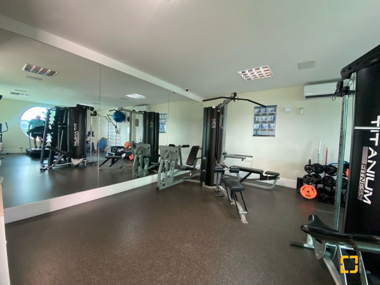 Apartamento com 109m², 4 quartos (sendo 1 suíte), 2 garagens, no bairro Estreito em Florianópolis