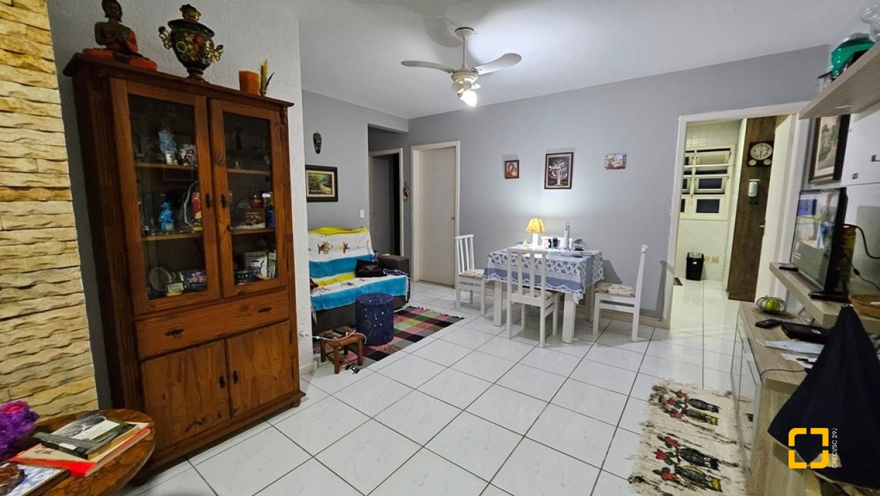 Apartamento com 69m², 4 quartos (sendo 1 suíte), 1 garagem, no bairro Canasvieiras em Florianópolis