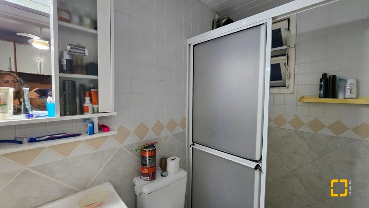Apartamento com 69m², 4 quartos (sendo 1 suíte), 1 garagem, no bairro Canasvieiras em Florianópolis