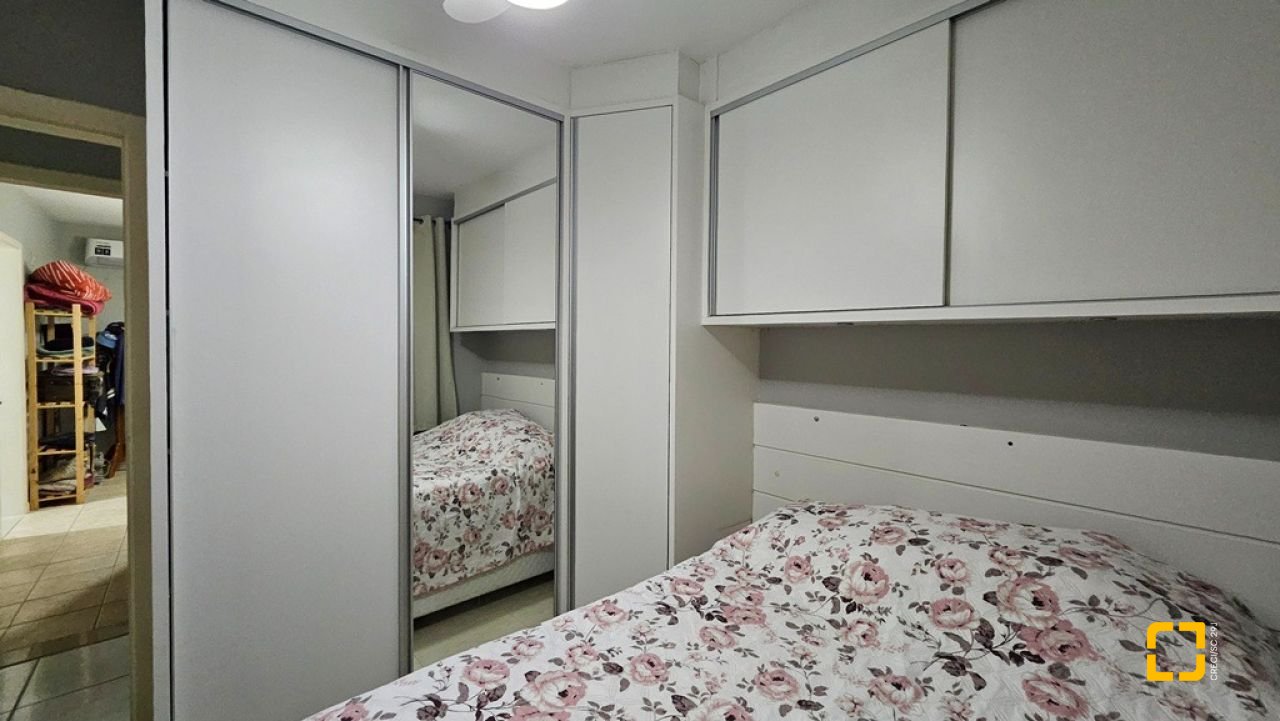 Apartamento com 69m², 4 quartos (sendo 1 suíte), 1 garagem, no bairro Canasvieiras em Florianópolis