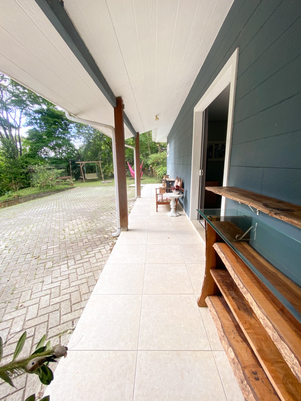 Casa com 200m², 4 quartos (sendo 1 suíte), 2 garagens, no bairro Ratones em Florianópolis