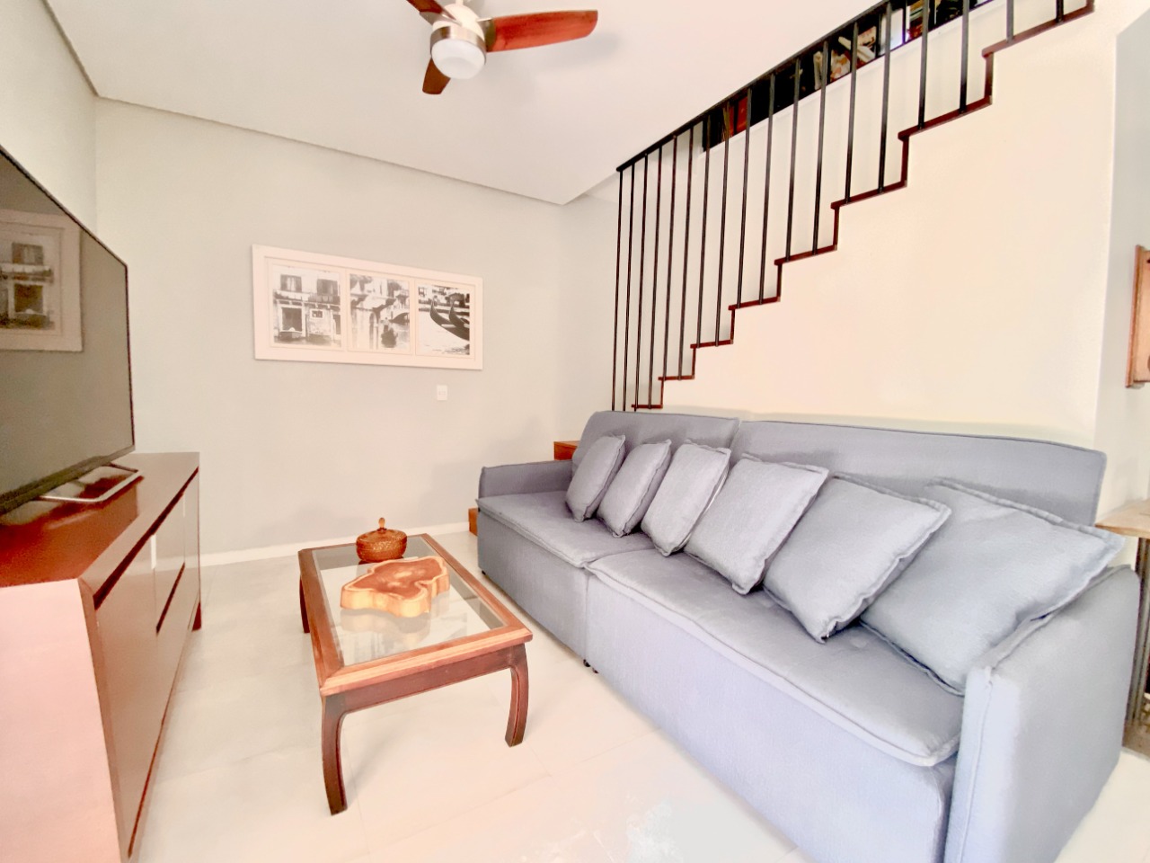 Casa com 200m², 4 quartos (sendo 1 suíte), 2 garagens, no bairro Ratones em Florianópolis