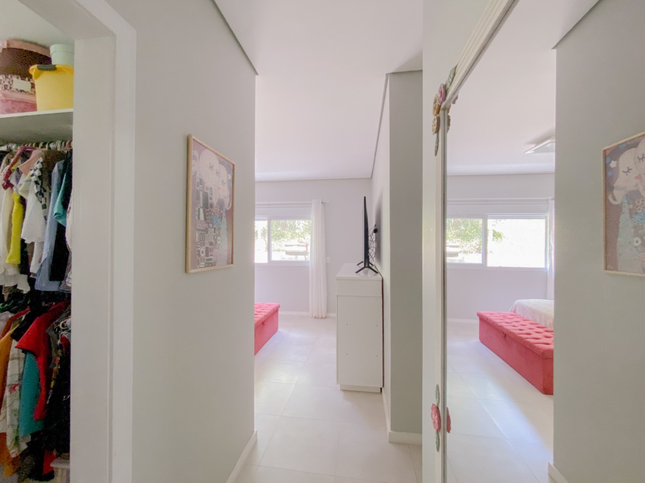 Casa com 200m², 4 quartos (sendo 1 suíte), 2 garagens, no bairro Ratones em Florianópolis