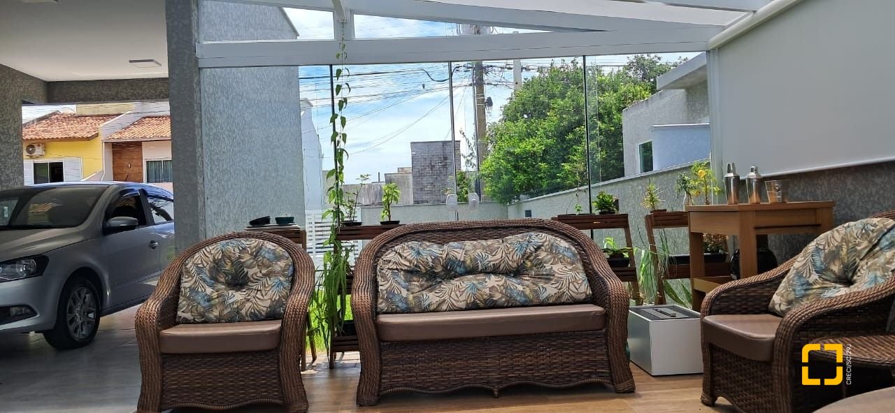Casa com 145m², 4 quartos (sendo 1 suíte), 2 garagens, no bairro Ingleses em Florianópolis