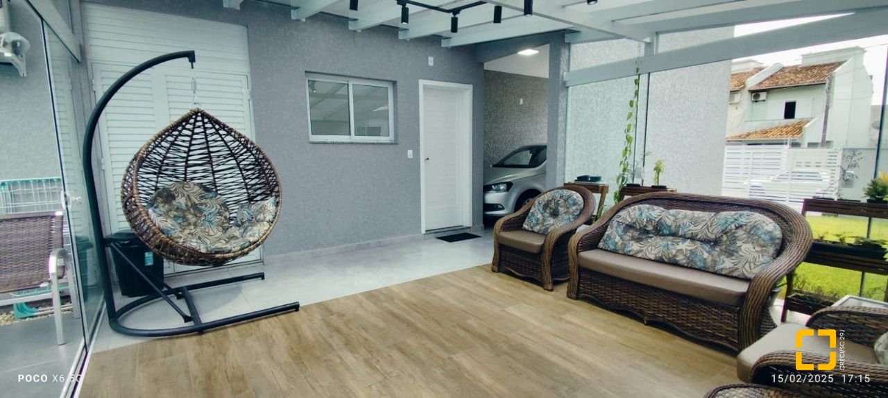 Casa com 145m², 4 quartos (sendo 1 suíte), 2 garagens, no bairro Ingleses em Florianópolis
