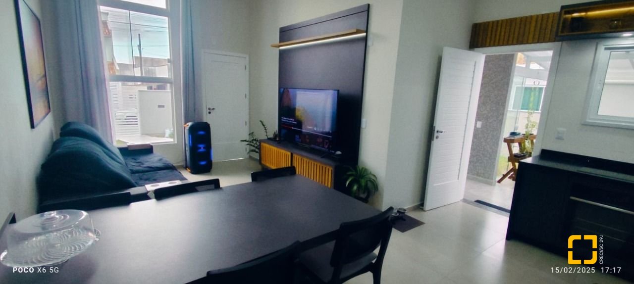 Casa com 145m², 4 quartos (sendo 1 suíte), 2 garagens, no bairro Ingleses em Florianópolis