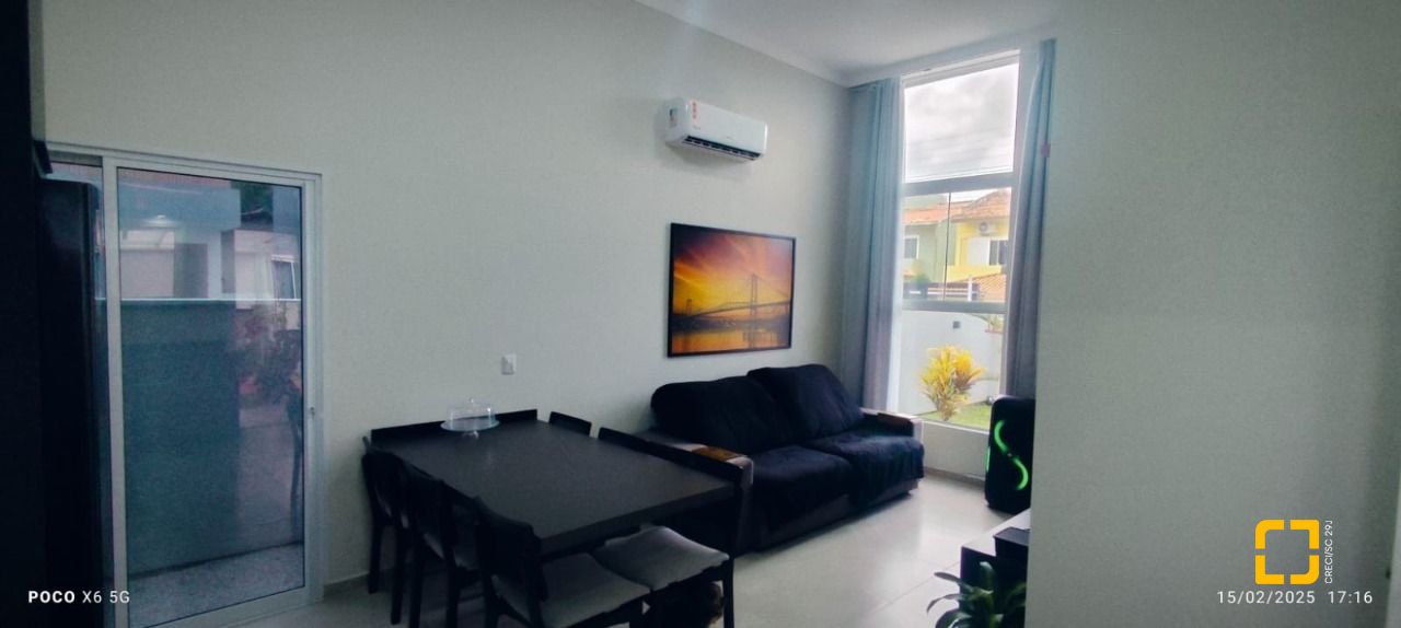 Casa com 145m², 4 quartos (sendo 1 suíte), 2 garagens, no bairro Ingleses em Florianópolis