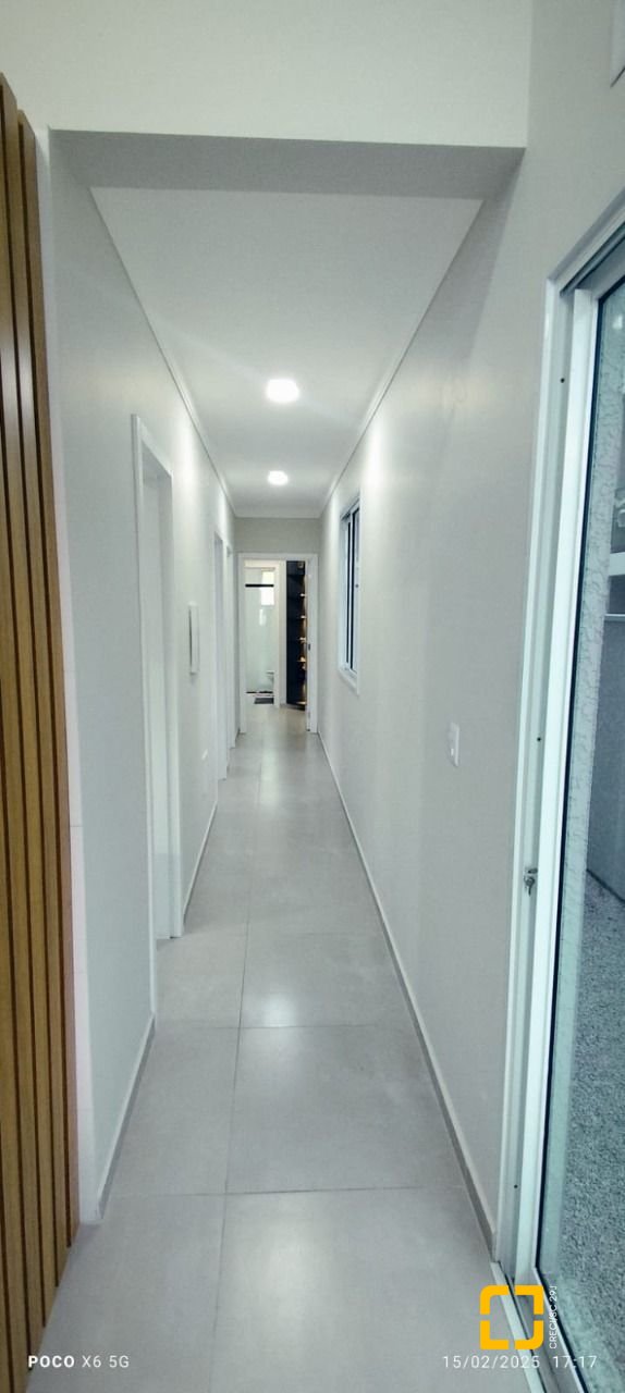 Casa com 145m², 4 quartos (sendo 1 suíte), 2 garagens, no bairro Ingleses em Florianópolis