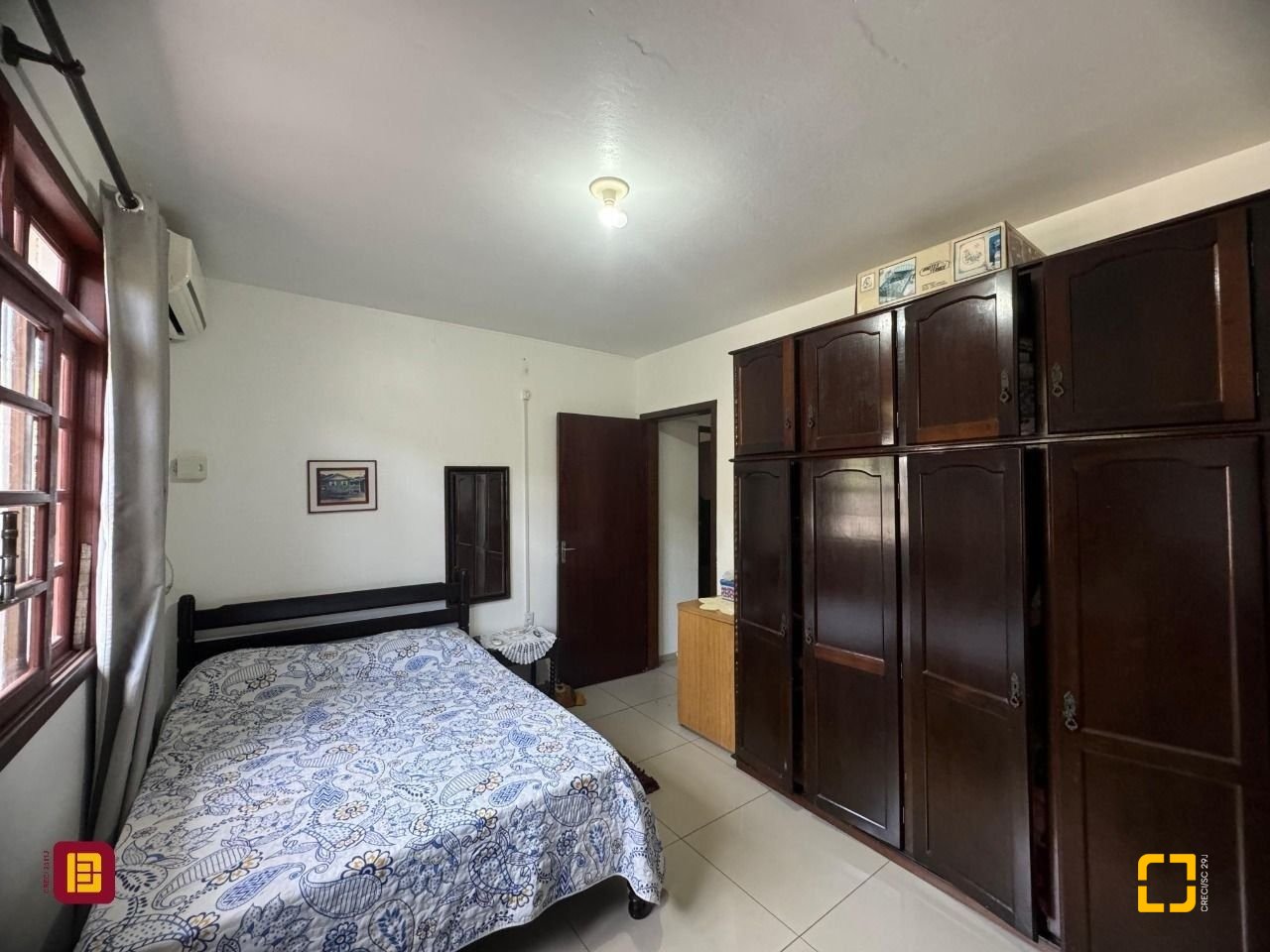 Casa com 150m², 6 quartos, 6 garagens, no bairro Rio Tavares em Florianópolis