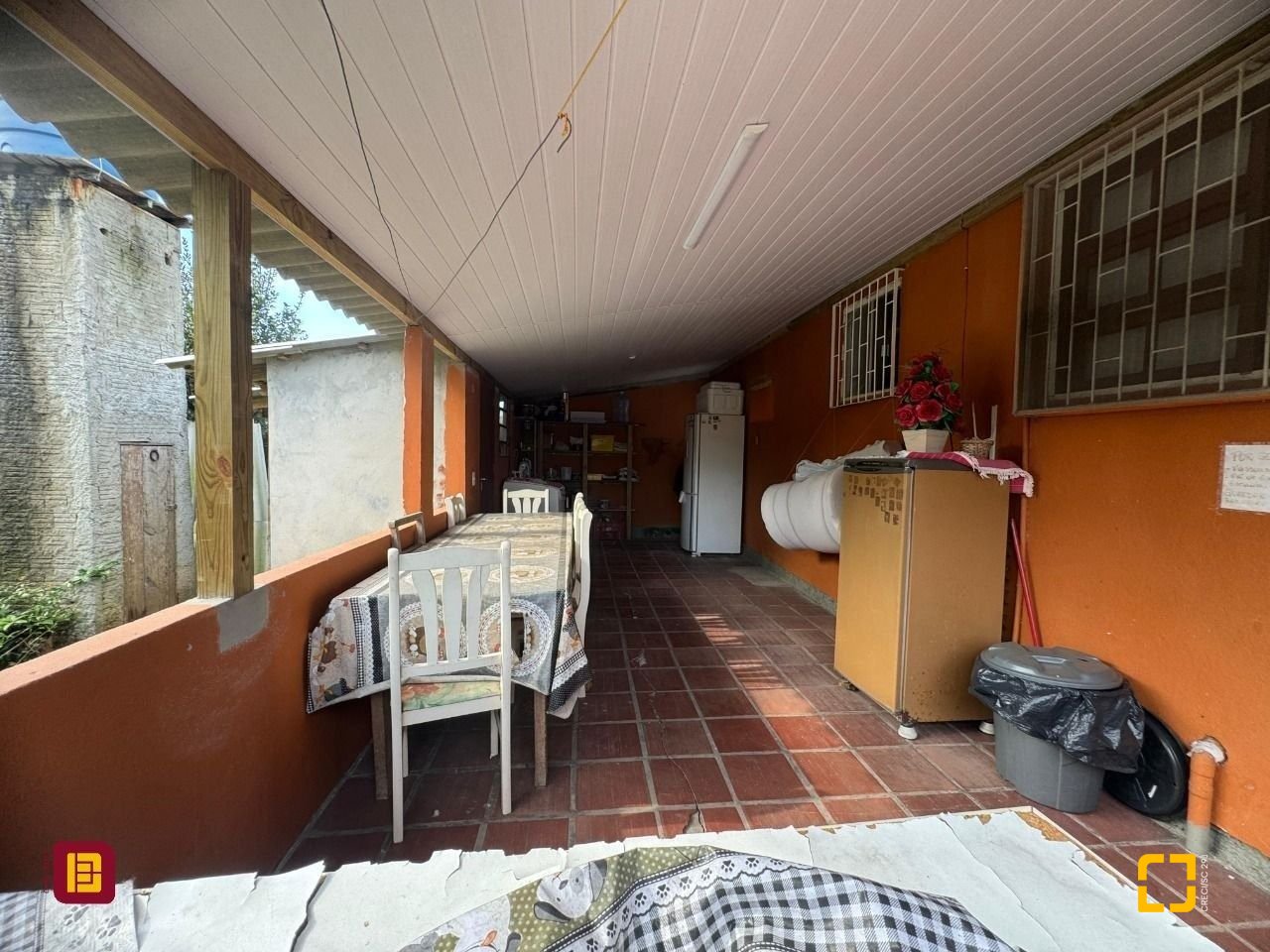 Casa com 150m², 6 quartos, 6 garagens, no bairro Rio Tavares em Florianópolis