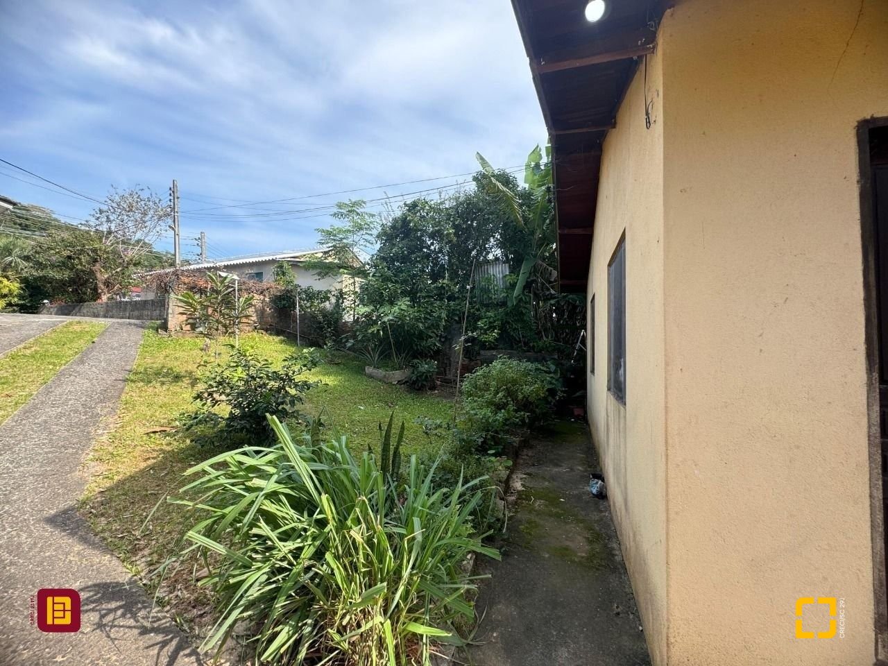 Casa com 150m², 6 quartos, 6 garagens, no bairro Rio Tavares em Florianópolis