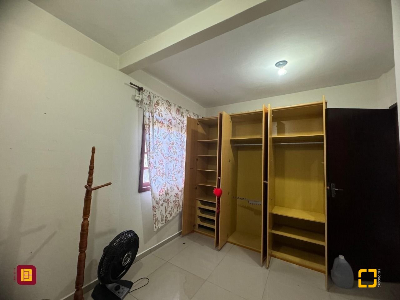 Casa com 150m², 6 quartos, 6 garagens, no bairro Rio Tavares em Florianópolis
