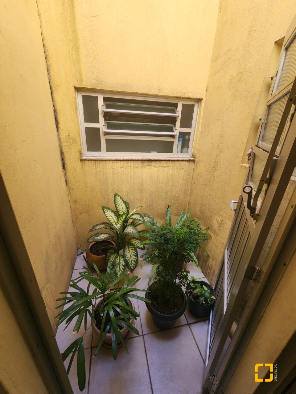 Casa com 330m², 5 quartos, 3 garagens, no bairro Balneário em Florianópolis