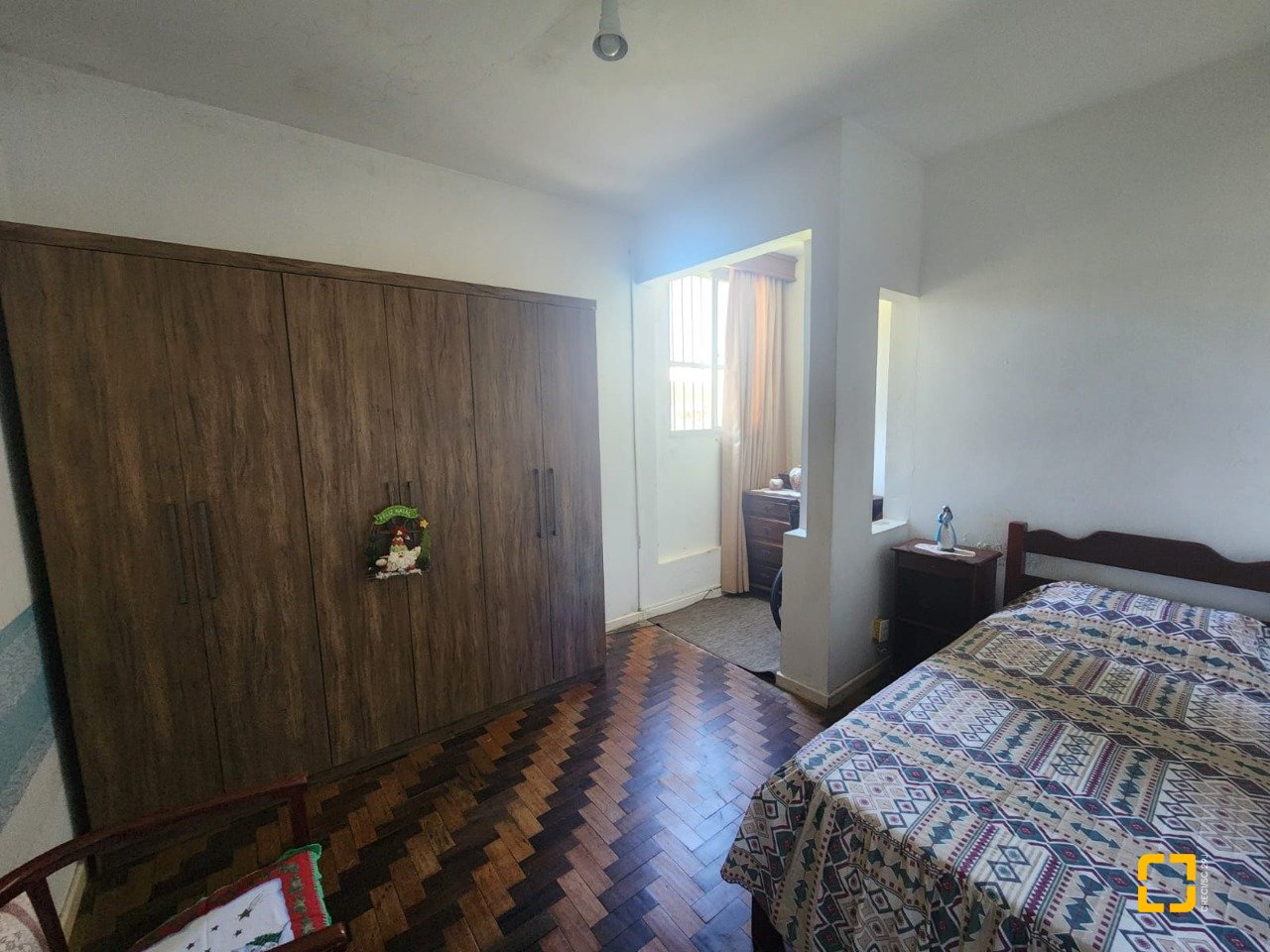 Casa com 330m², 5 quartos, 3 garagens, no bairro Balneário em Florianópolis