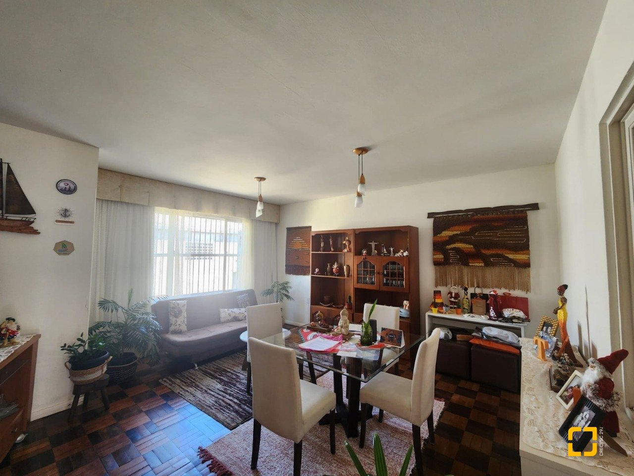 Casa com 330m², 5 quartos, 3 garagens, no bairro Balneário em Florianópolis