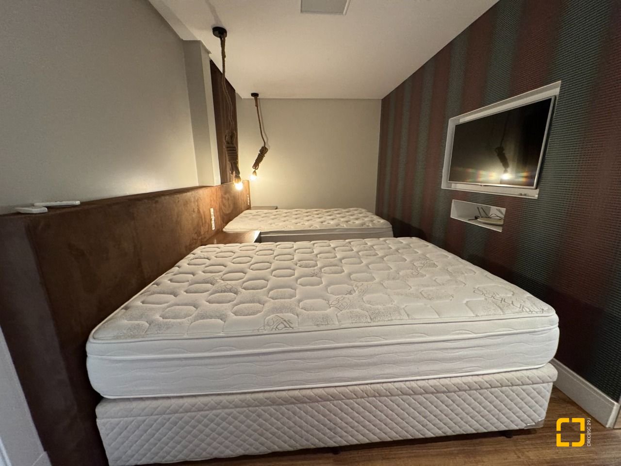 Apartamento com 225m², 2 quartos (sendo 2 suítes), 2 garagens, no bairro Kobrasol em São José
