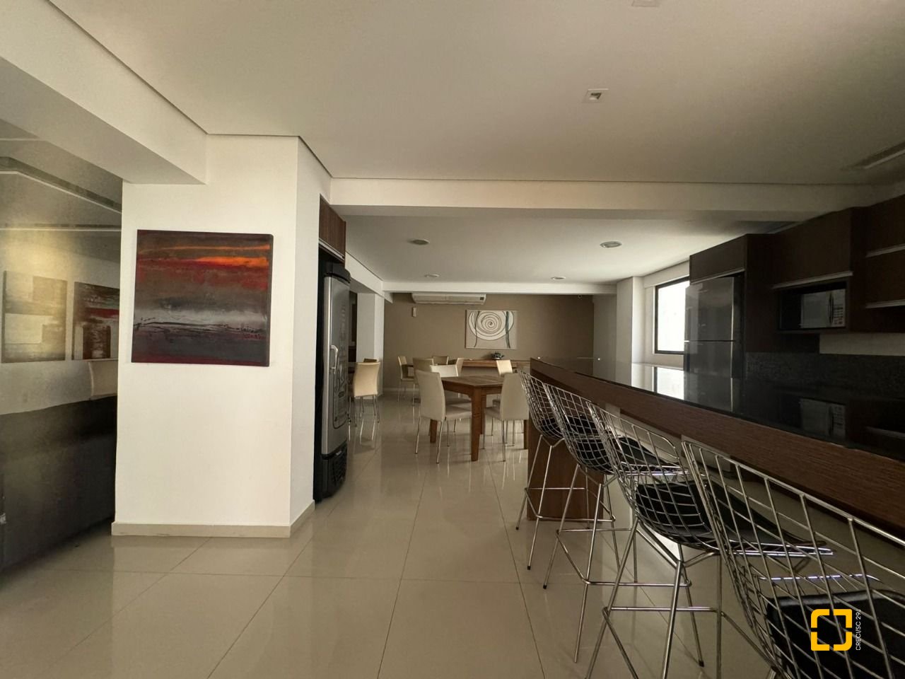 Apartamento com 225m², 2 quartos (sendo 2 suítes), 2 garagens, no bairro Kobrasol em São José