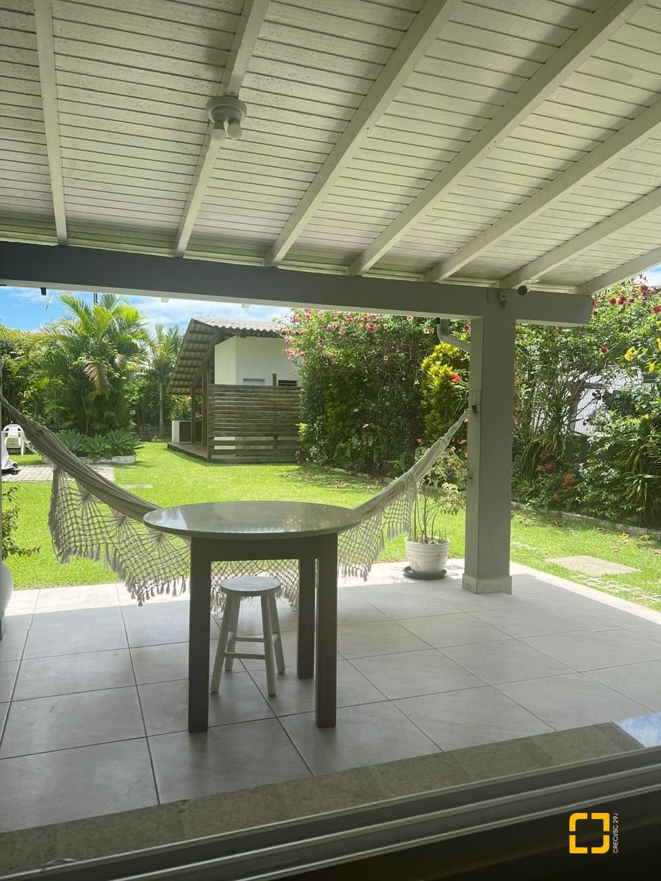Casa com 152m², 3 quartos (sendo 1 suíte), 2 garagens, no bairro Cachoeira do Bom Jesus em Florianópolis