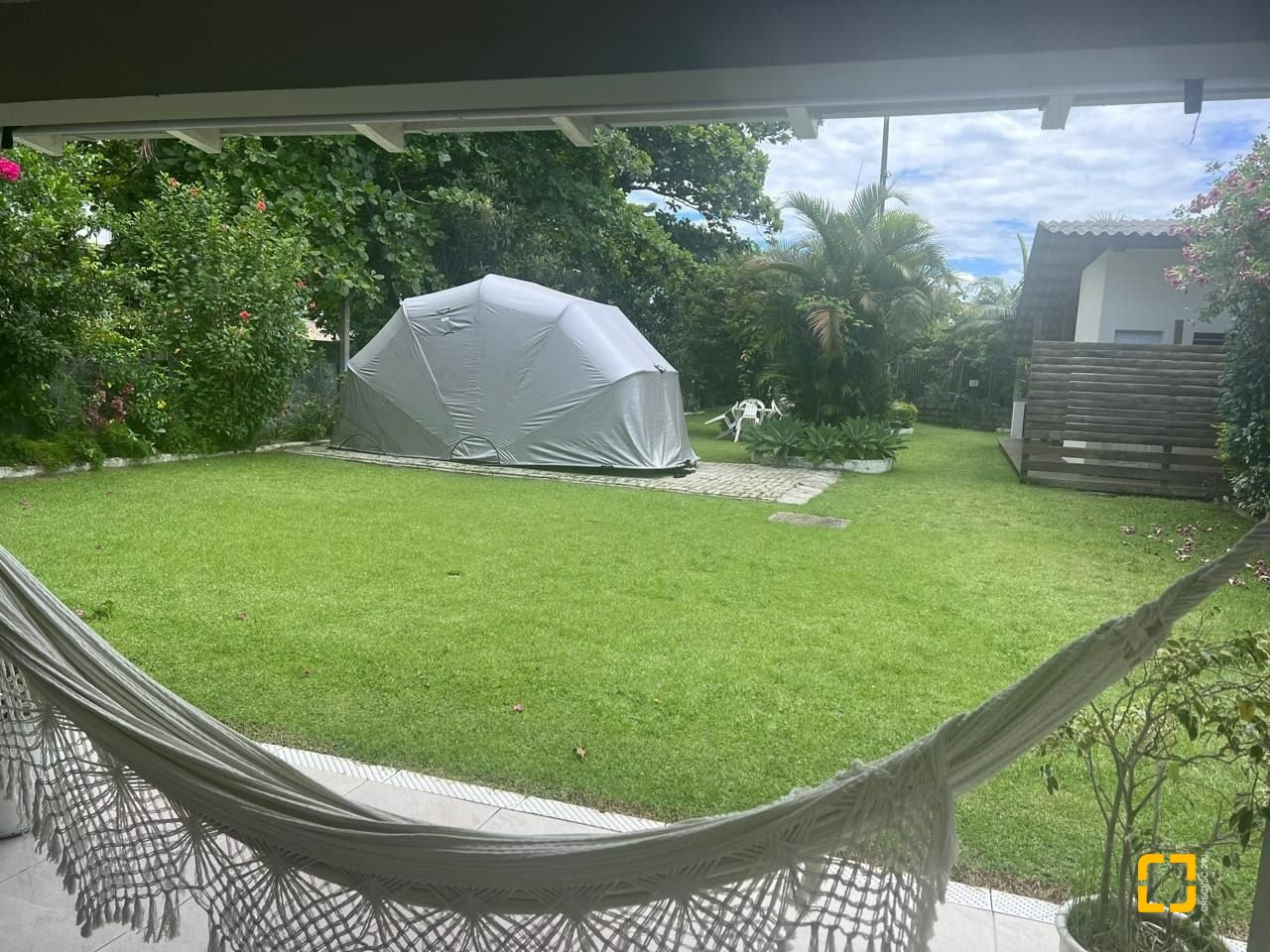 Casa com 152m², 3 quartos (sendo 1 suíte), 2 garagens, no bairro Cachoeira do Bom Jesus em Florianópolis