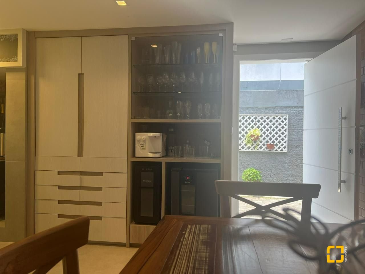 Casa com 152m², 3 quartos (sendo 1 suíte), 2 garagens, no bairro Cachoeira do Bom Jesus em Florianópolis