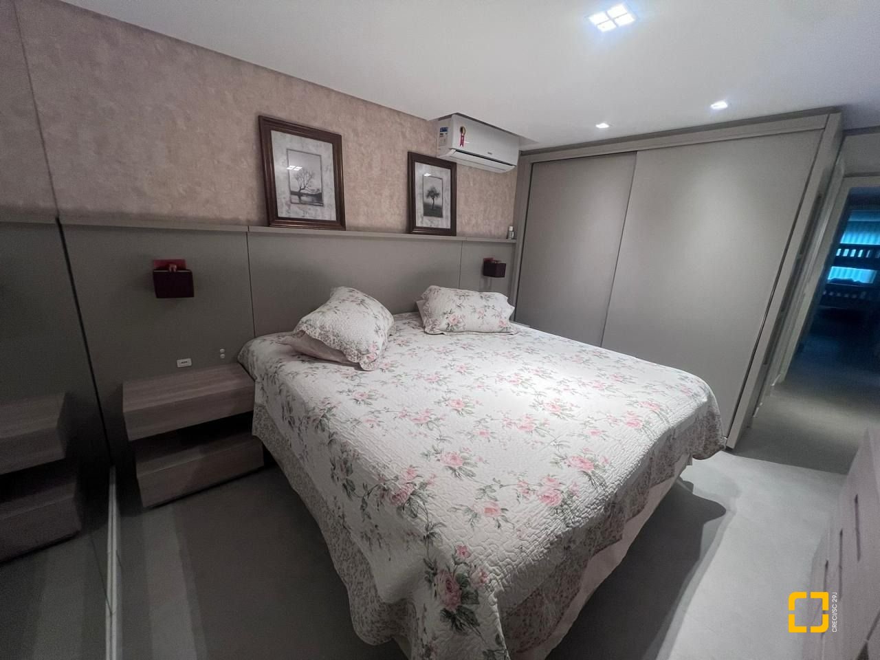 Casa com 152m², 3 quartos (sendo 1 suíte), 2 garagens, no bairro Cachoeira do Bom Jesus em Florianópolis