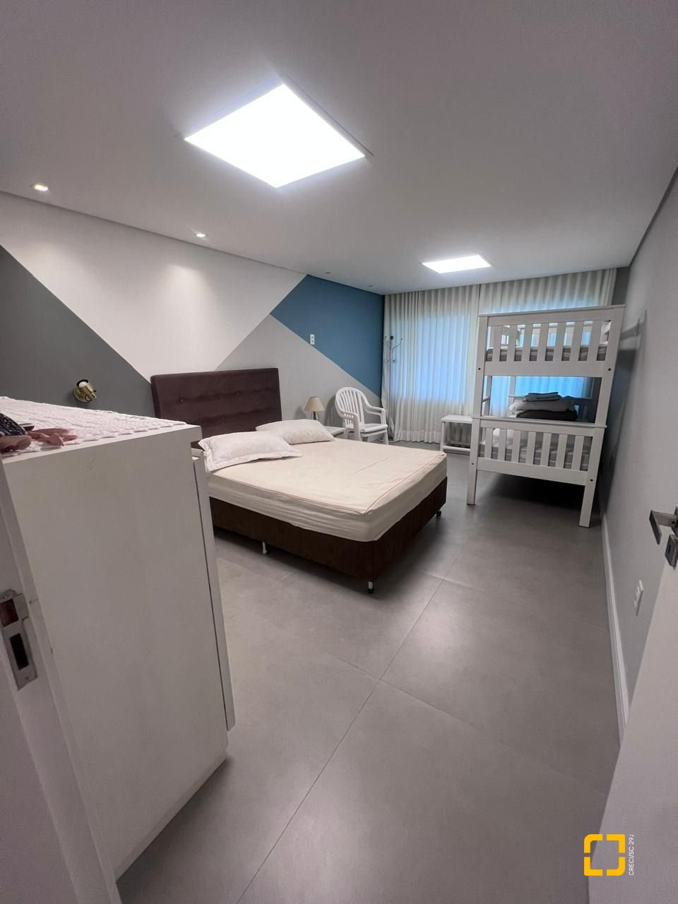 Casa com 152m², 3 quartos (sendo 1 suíte), 2 garagens, no bairro Cachoeira do Bom Jesus em Florianópolis