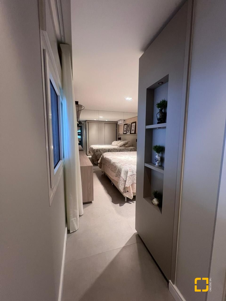 Casa com 152m², 3 quartos (sendo 1 suíte), 2 garagens, no bairro Cachoeira do Bom Jesus em Florianópolis
