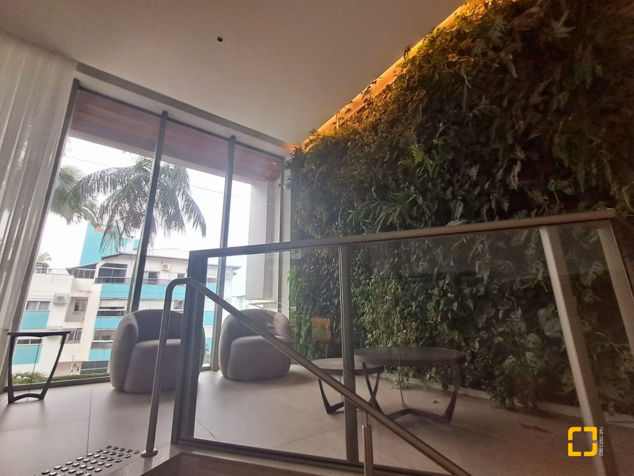 Apartamento com 120m², 3 quartos (sendo 1 suíte), 2 garagens, no bairro João Paulo em Florianópolis