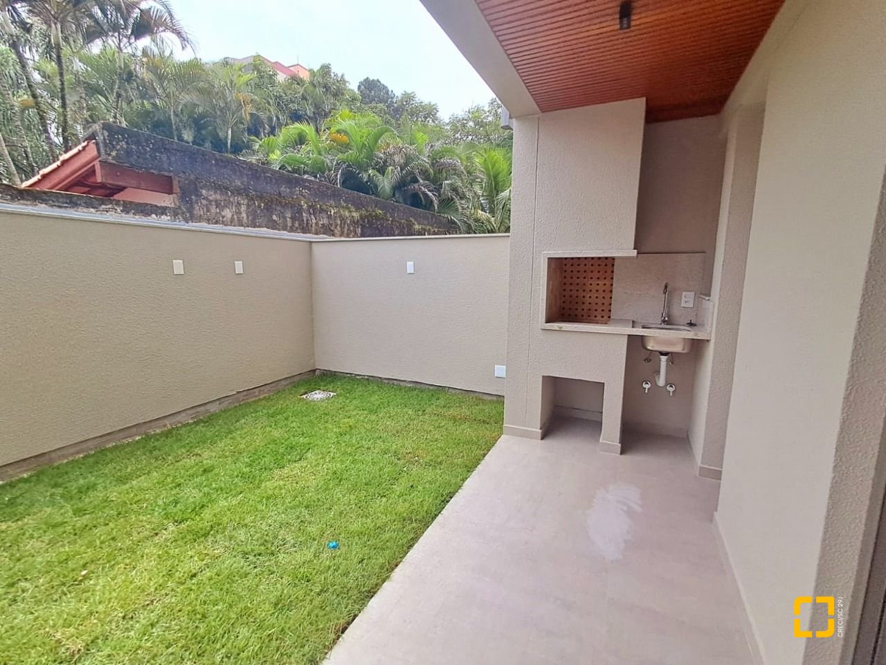 Apartamento com 120m², 3 quartos (sendo 1 suíte), 2 garagens, no bairro João Paulo em Florianópolis